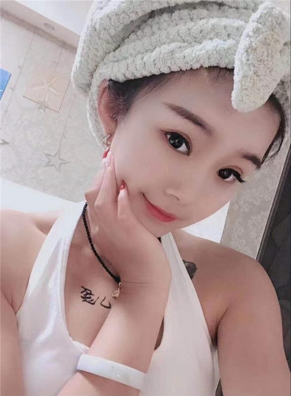 体验初次下水的小美女，会玩风Sao，服务挺好